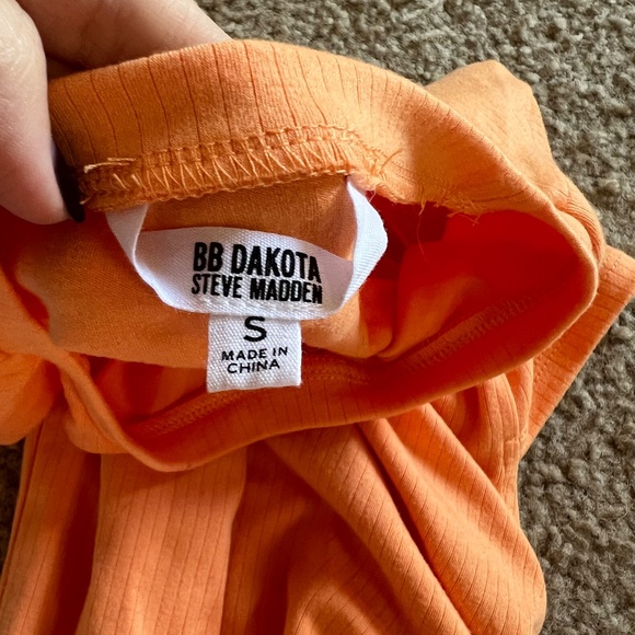 Dress - Picture 4 of 6